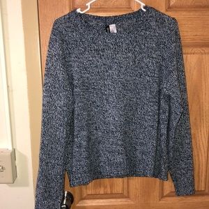 (M) divided blue wool sweater